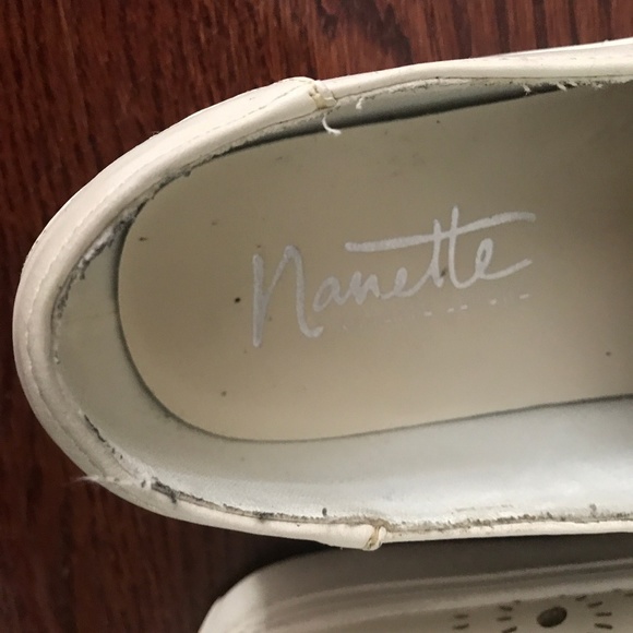 Cream colored shoes - Picture 2 of 14